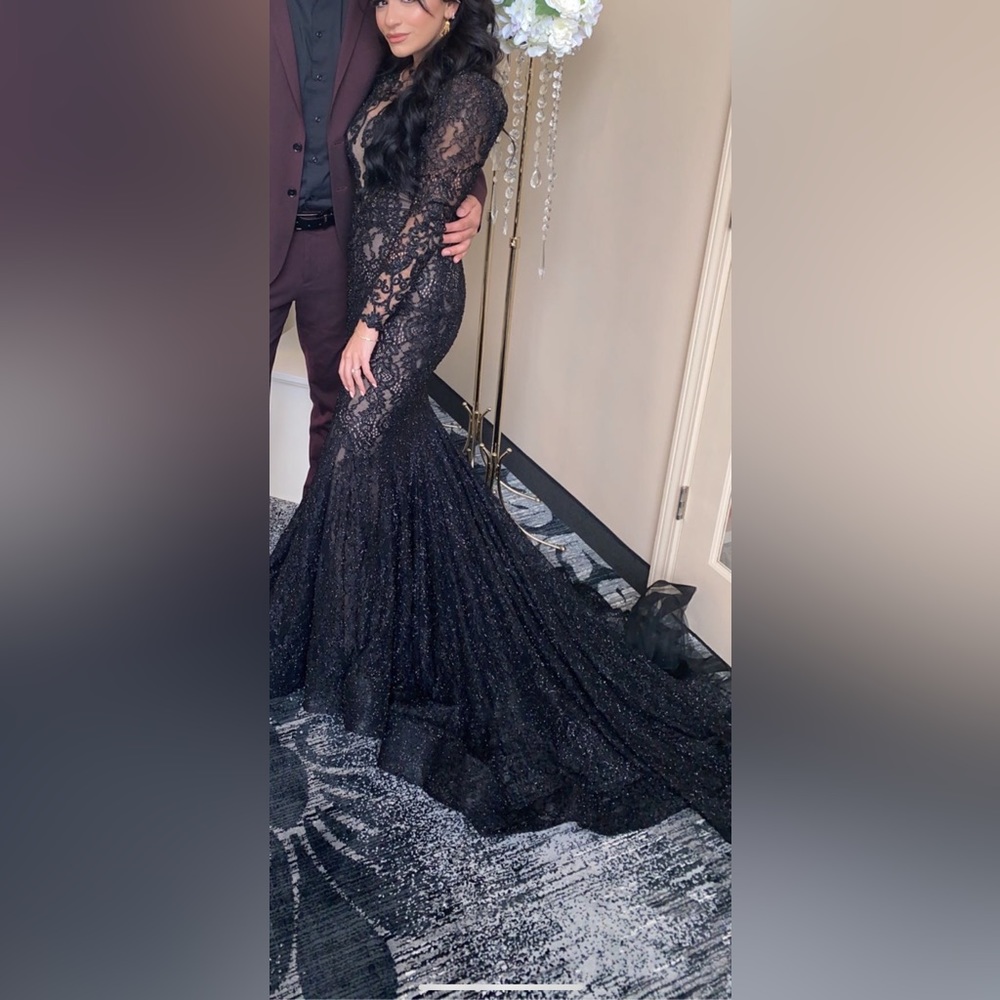 Tarik ediz gown